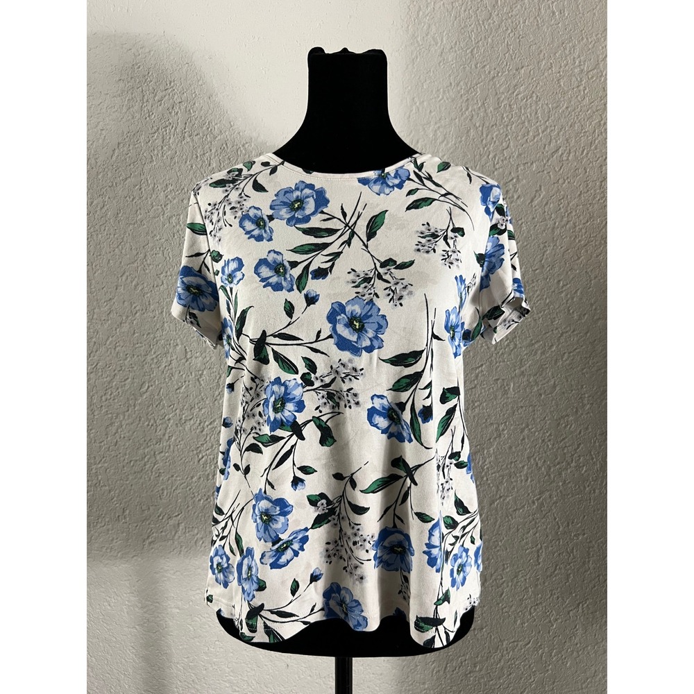 Croft Barrow Blue Floral Tee M Short Sleeve Cottagecore Dainty Garden Chic Doll